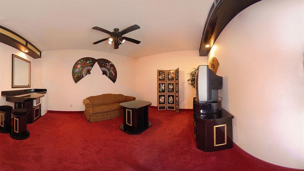 Comfort Suites Auburn Near I-69 Ngoại thất bức ảnh