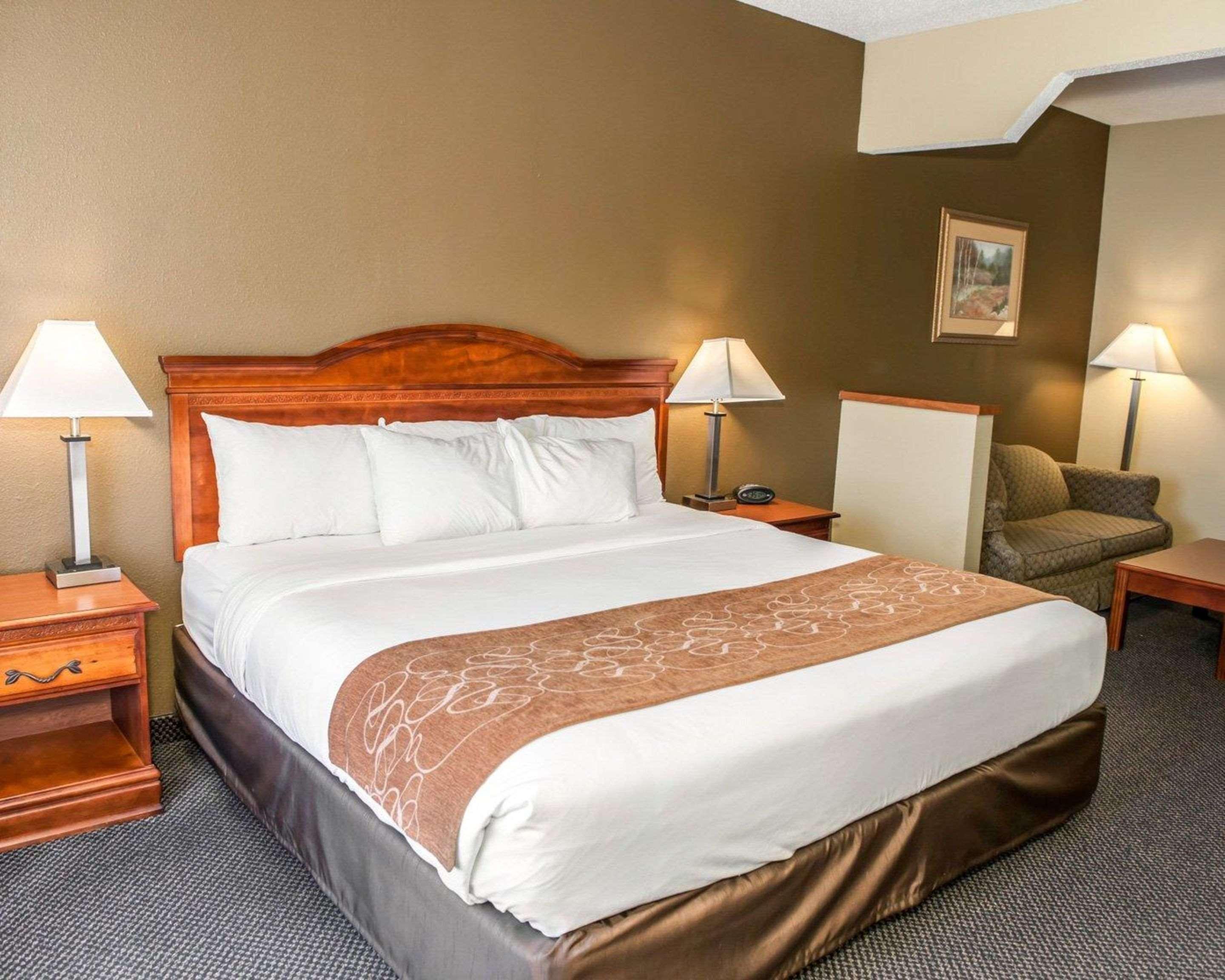 Comfort Suites Auburn Near I-69 Ngoại thất bức ảnh