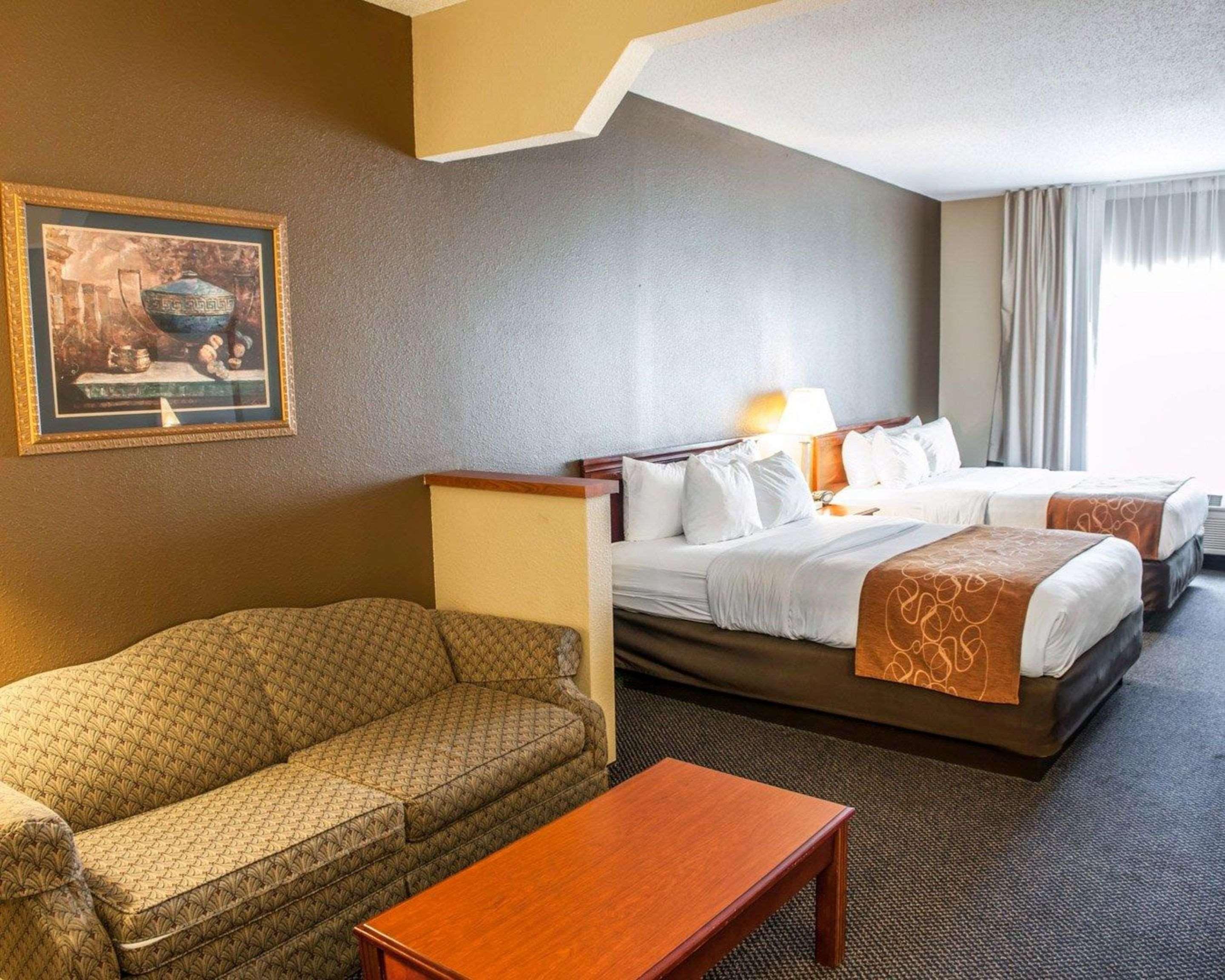 Comfort Suites Auburn Near I-69 Ngoại thất bức ảnh