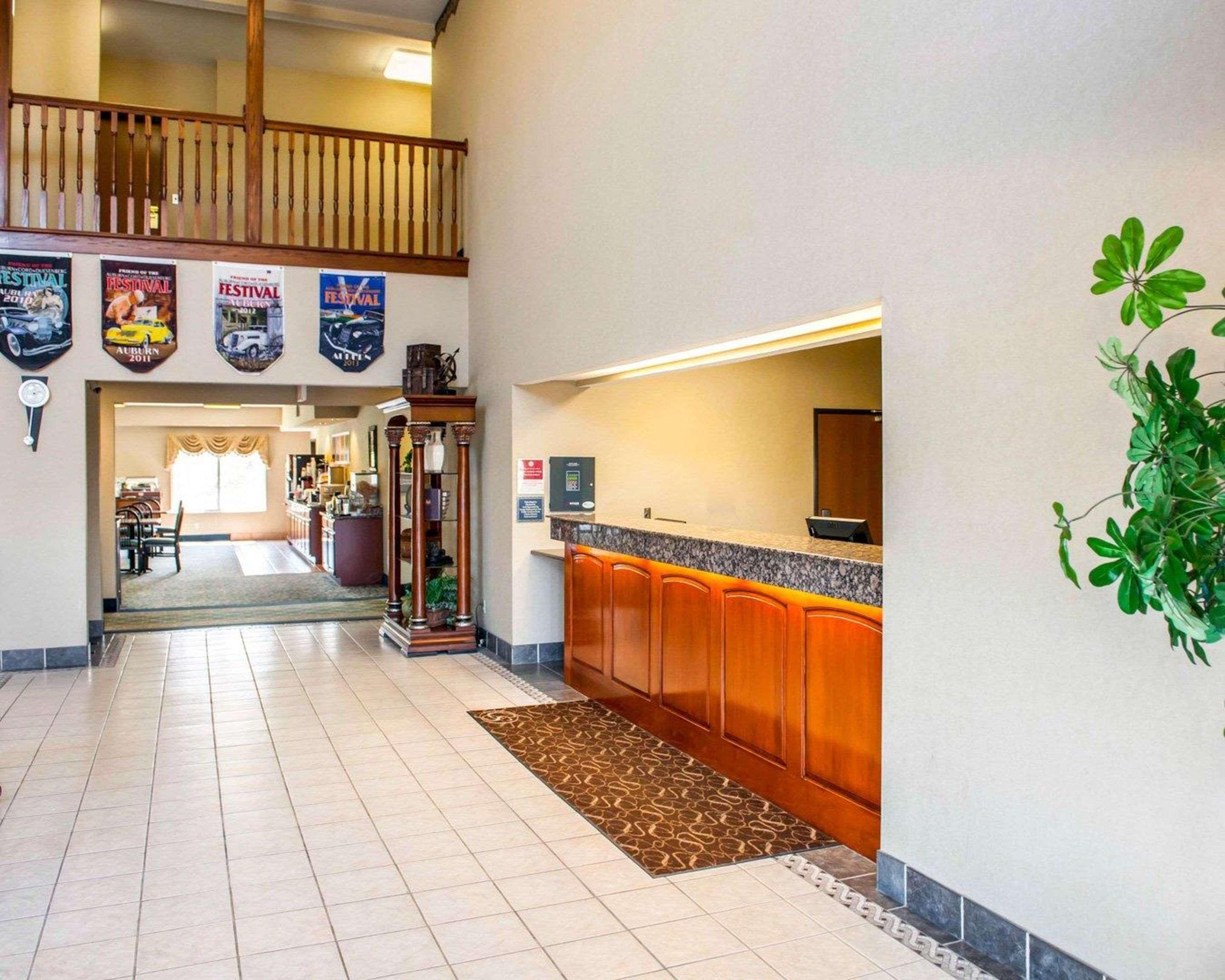Comfort Suites Auburn Near I-69 Ngoại thất bức ảnh