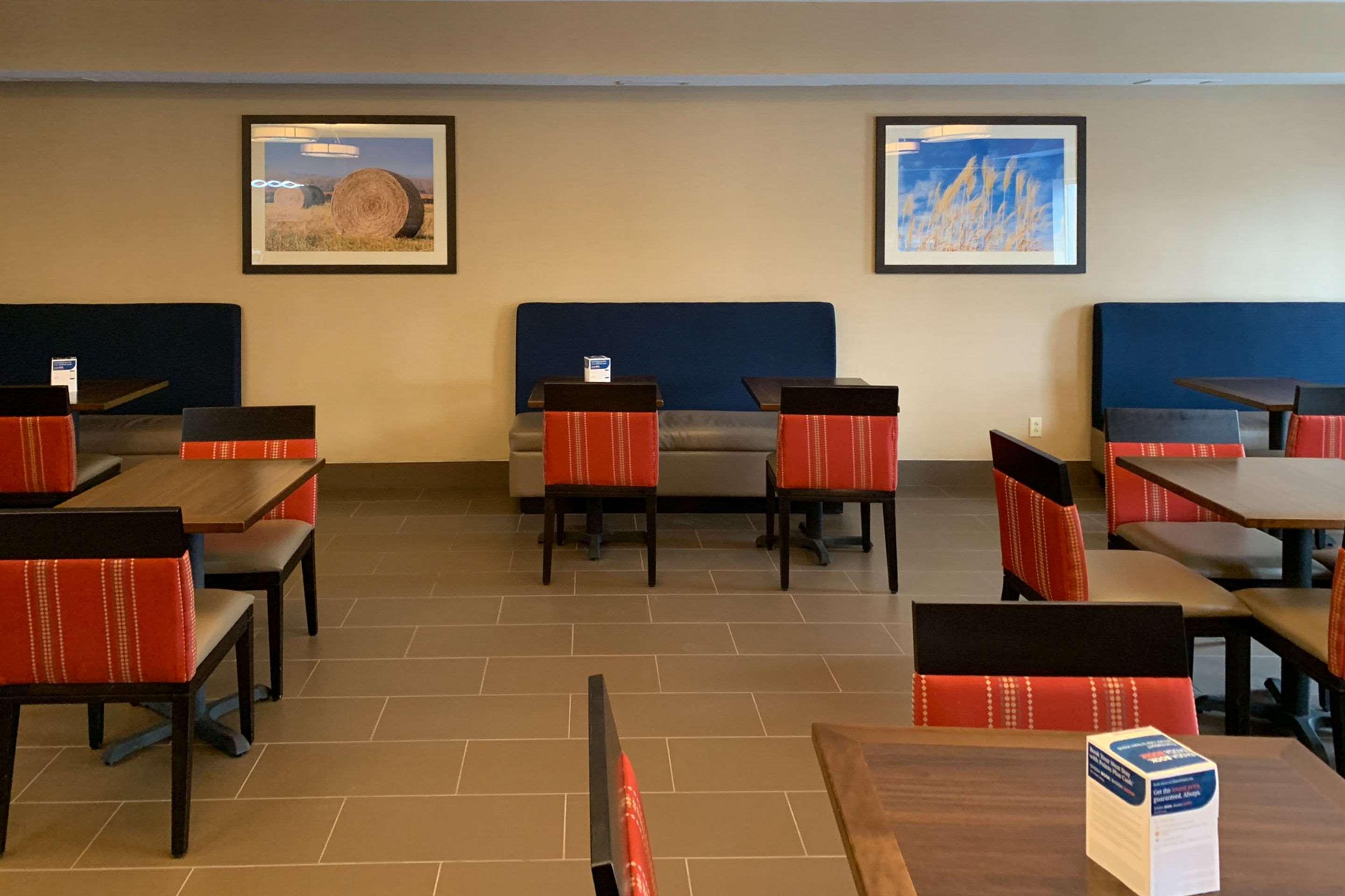 Comfort Suites Auburn Near I-69 Ngoại thất bức ảnh