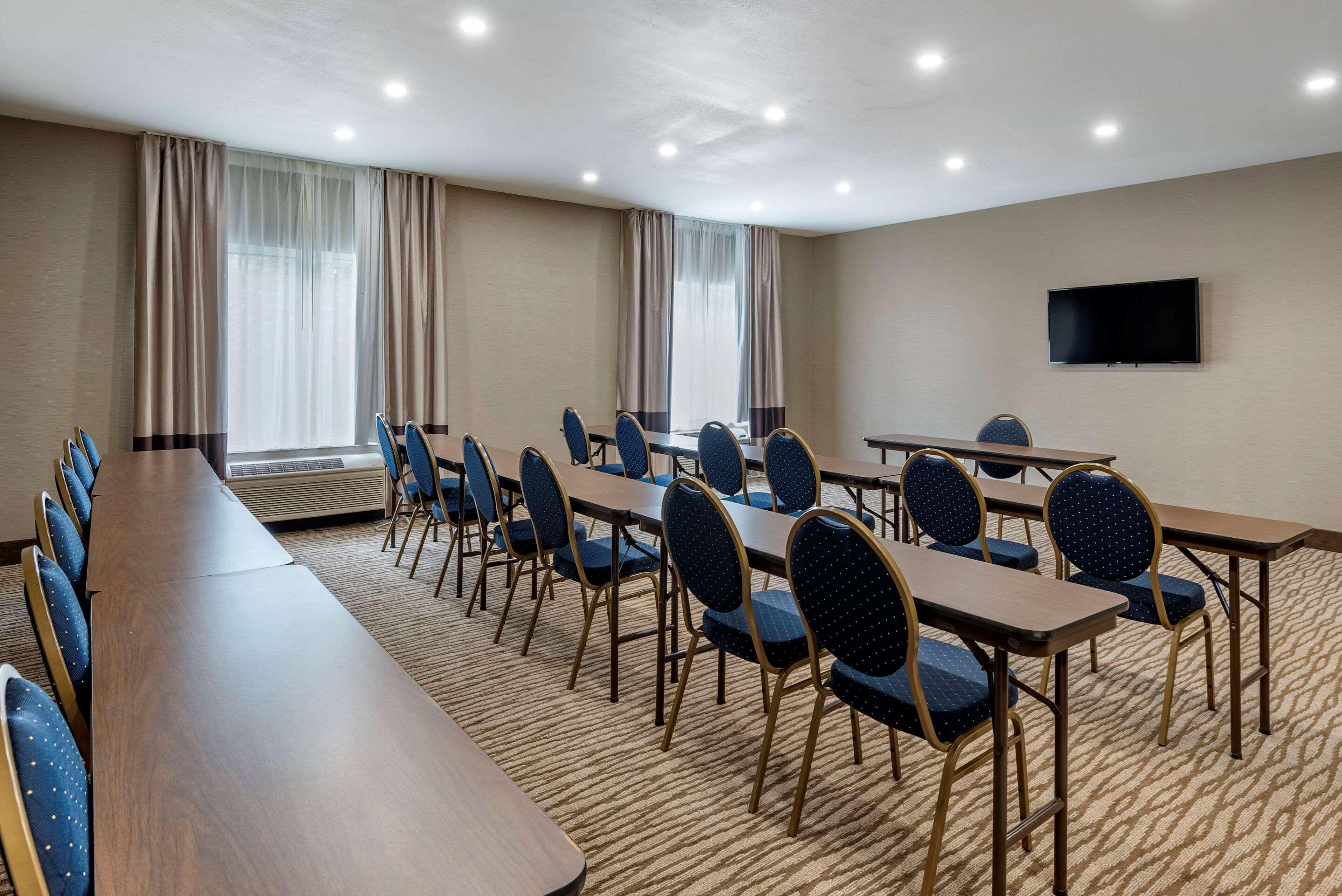 Comfort Suites Auburn Near I-69 Ngoại thất bức ảnh