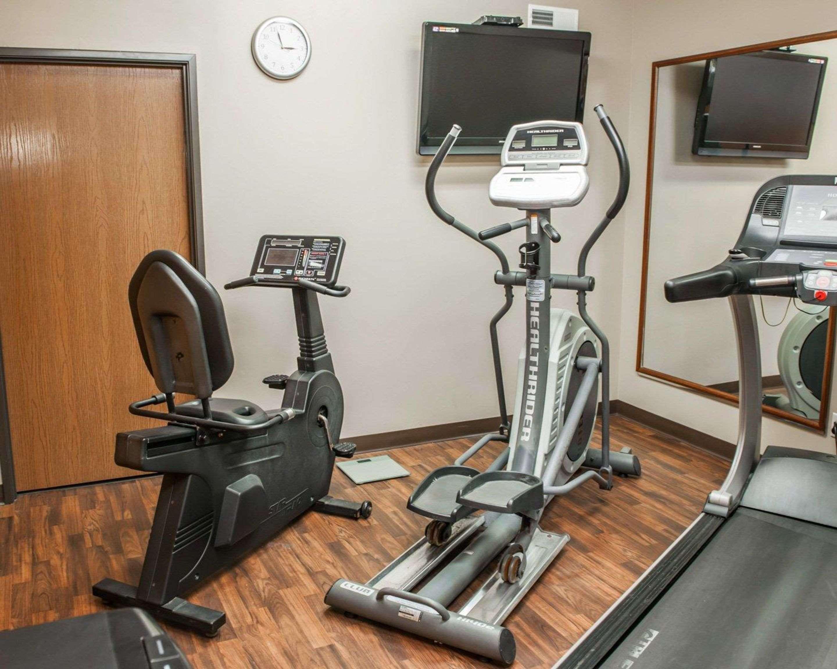 Comfort Suites Auburn Near I-69 Ngoại thất bức ảnh